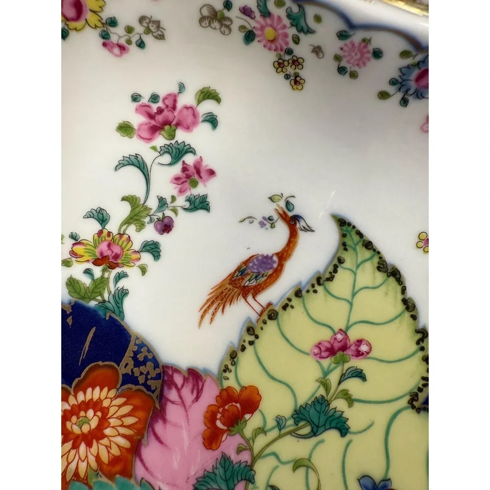 Vintage Mottahedeh Tobacco Leaf Bowl:‎ Vista Alegre Porcelain with 22K Gold